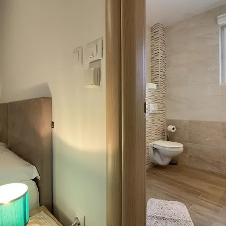 Complex Of 2 Olivia-marisol With 2 Private Pools For Up To 20 Persons, 200m From The *