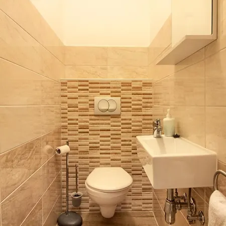 Complex Of 2 Olivia-marisol With 2 Private Pools For Up To 20 Persons, 200m From The