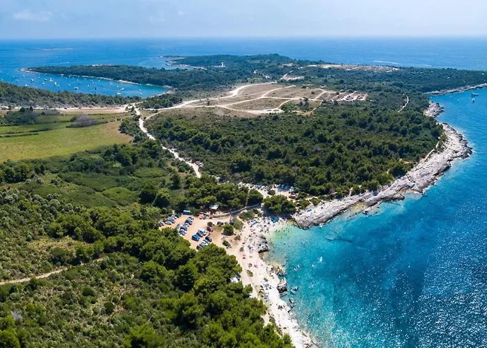 Vila Complex Of 2 Olivia-marisol With 2 Private Pools For Up To 20 Persons, 200m From The