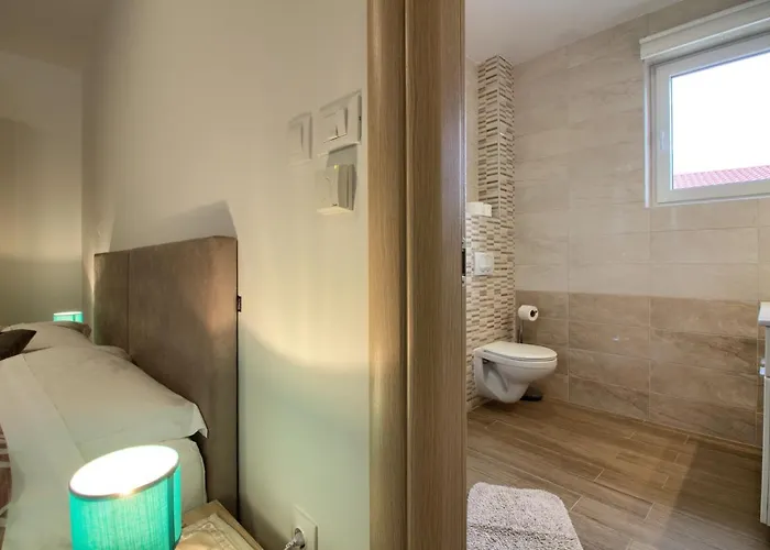 Complex Of 2 Olivia-marisol With 2 Private Pools For Up To 20 Persons, 200m From The *