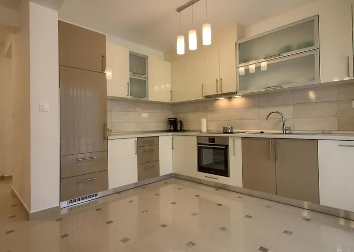 Vila Complex Of 2 Olivia-marisol With 2 Private Pools For Up To 20 Persons, 200m From The *